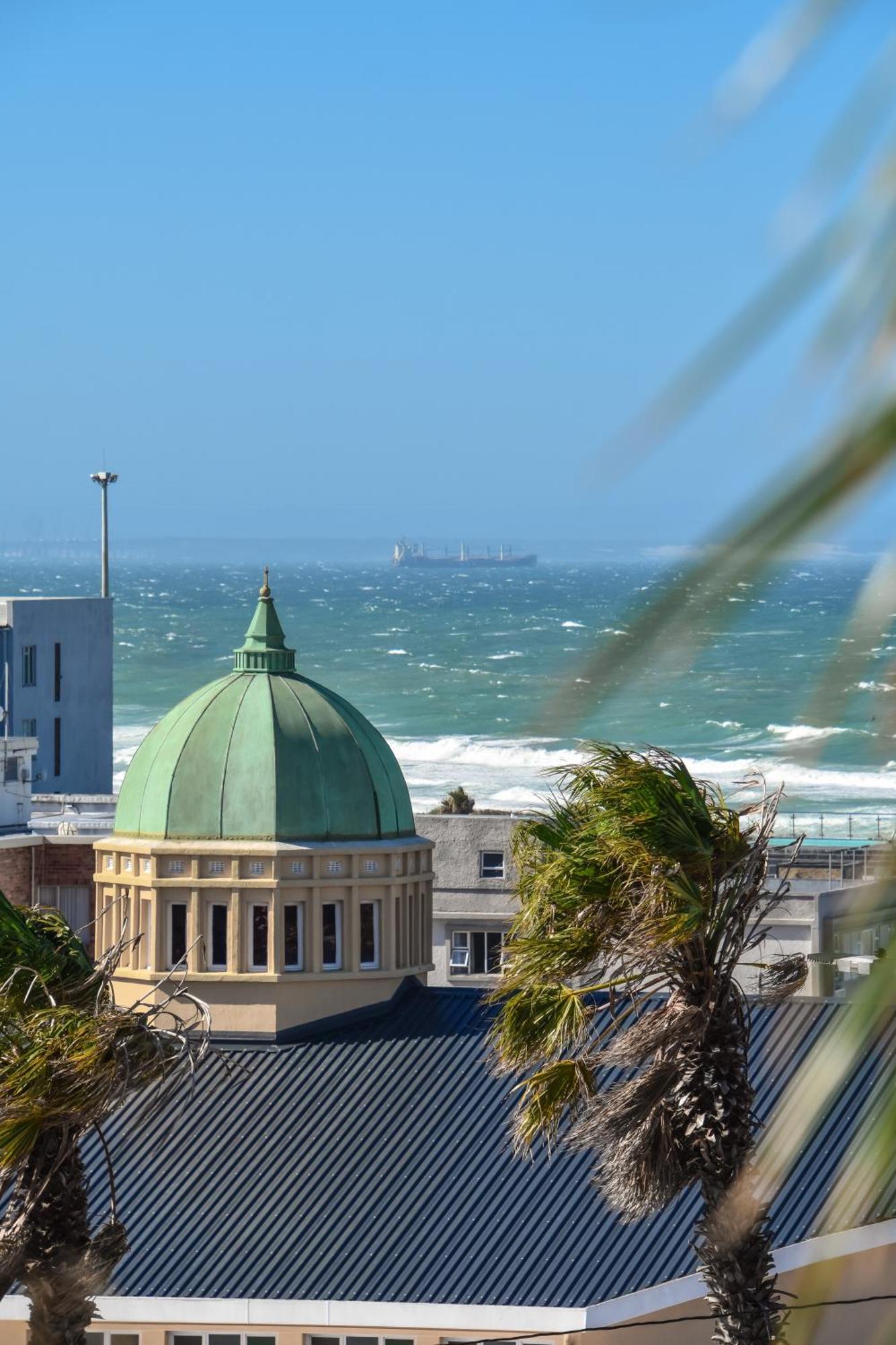 Apartment Posh Spot On The Beachfront Sleeps 5 Port Elizabeth