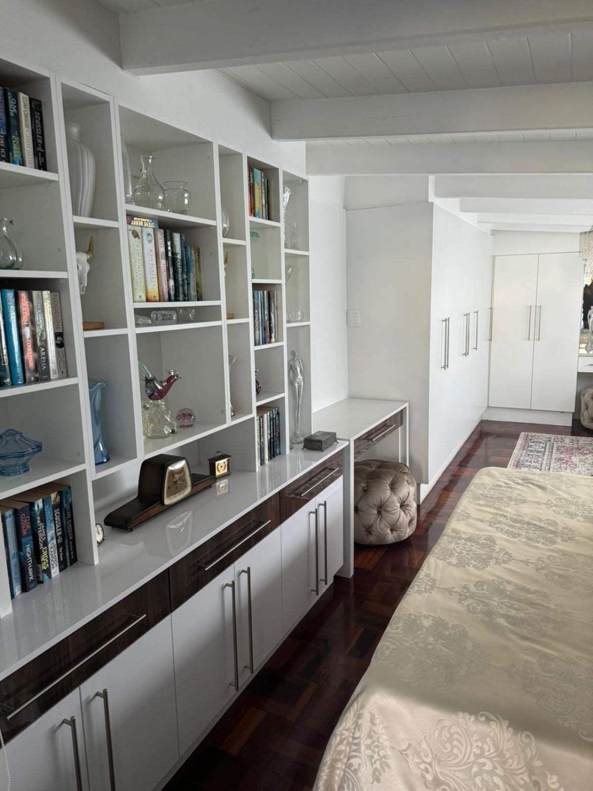 Posh Spot On The Beachfront Sleeps 5 *