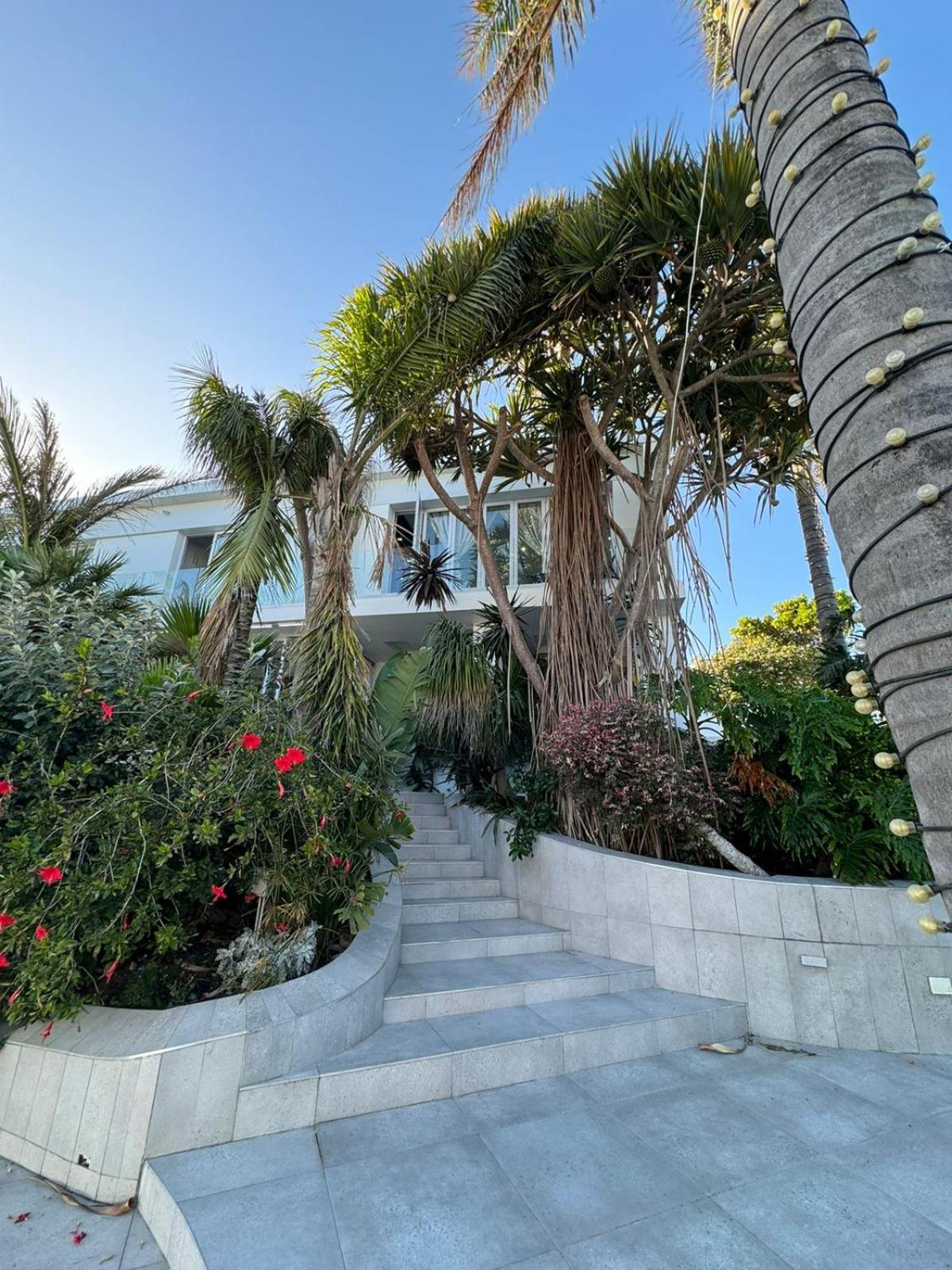 Posh Spot On The Beachfront Sleeps 5 Port Elizabeth