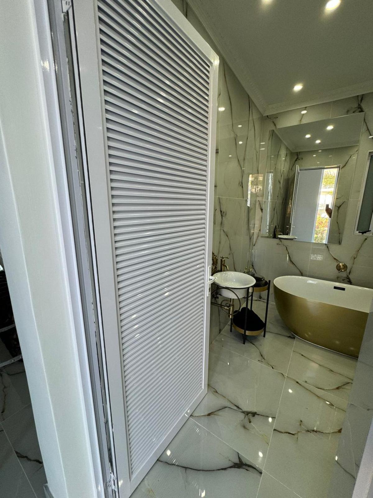 Posh Spot On The Beachfront Sleeps 5 Port Elizabeth